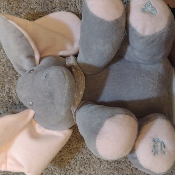 Peek a Boo elephant - Picture 1 of 6